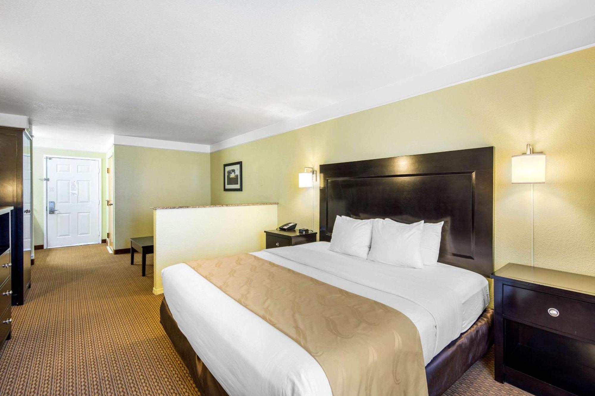 Quality Inn & Suites Gallup I-40 Exit 20 Dış mekan fotoğraf