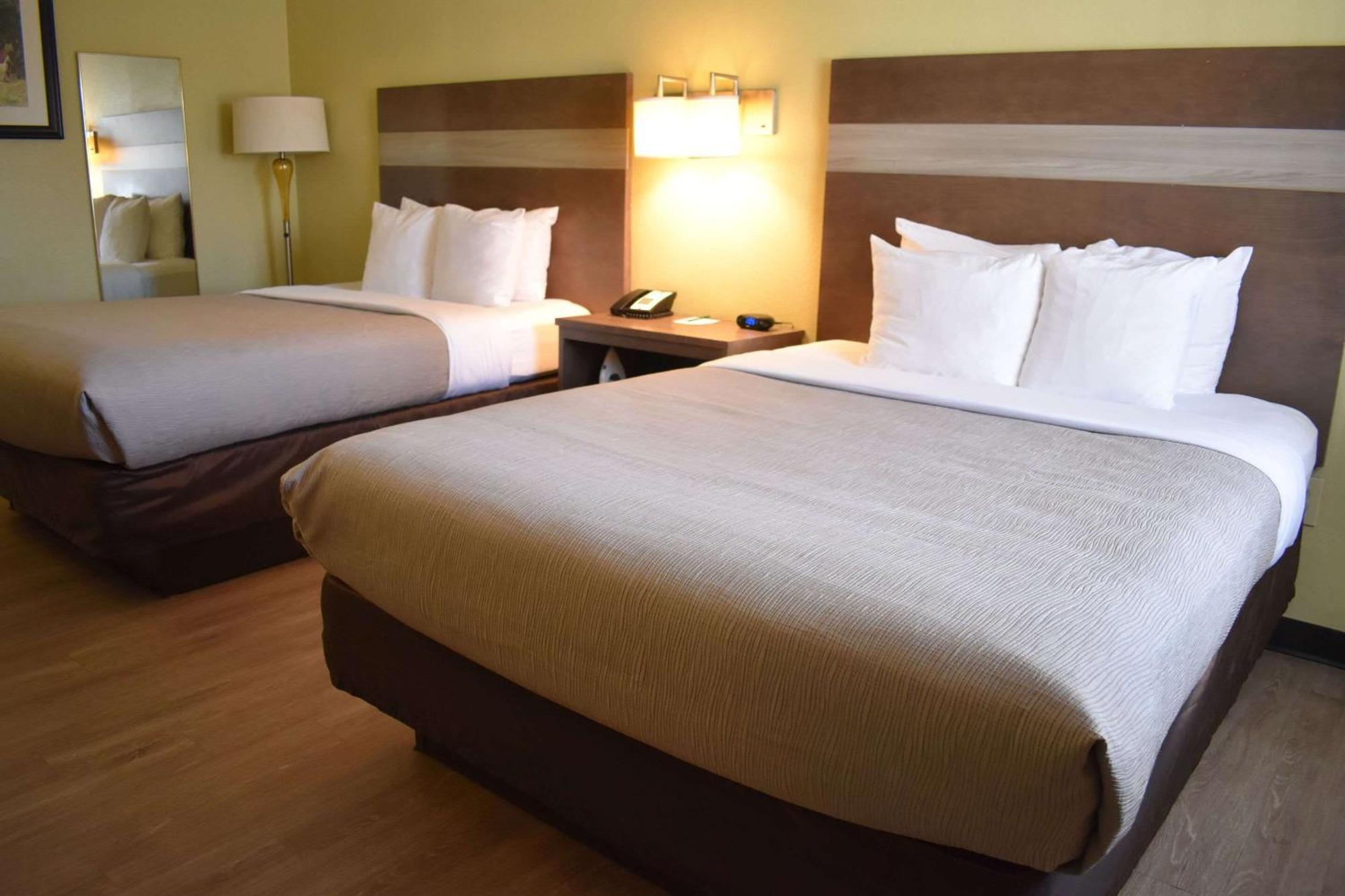 Quality Inn & Suites Gallup I-40 Exit 20 Dış mekan fotoğraf