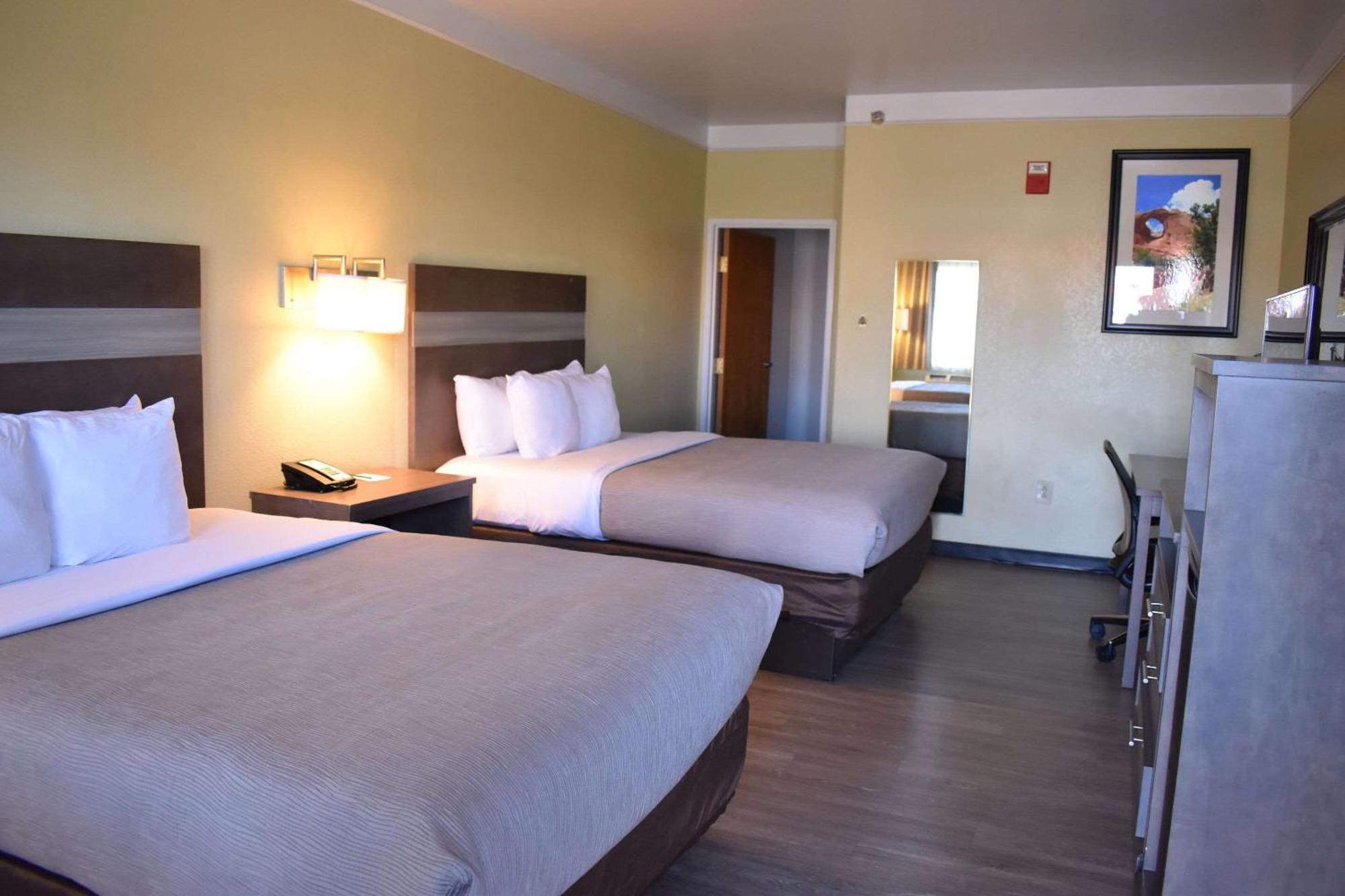 Quality Inn & Suites Gallup I-40 Exit 20 Dış mekan fotoğraf