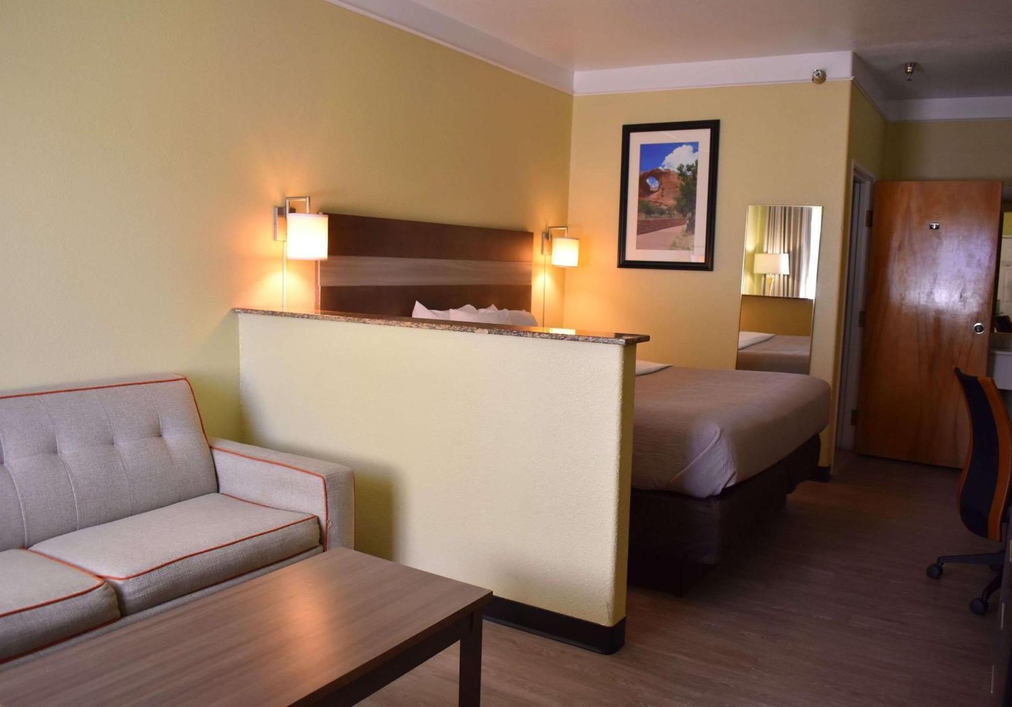 Quality Inn & Suites Gallup I-40 Exit 20 Dış mekan fotoğraf