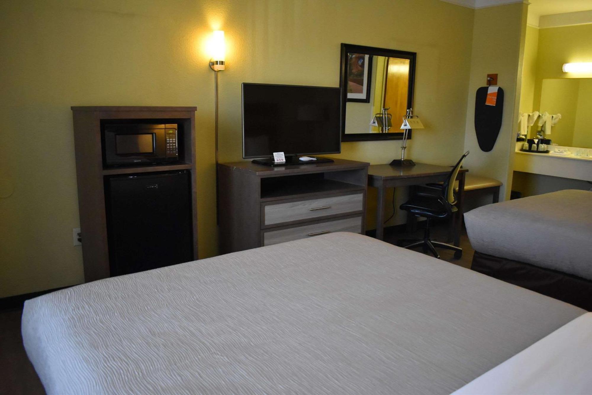 Quality Inn & Suites Gallup I-40 Exit 20 Dış mekan fotoğraf