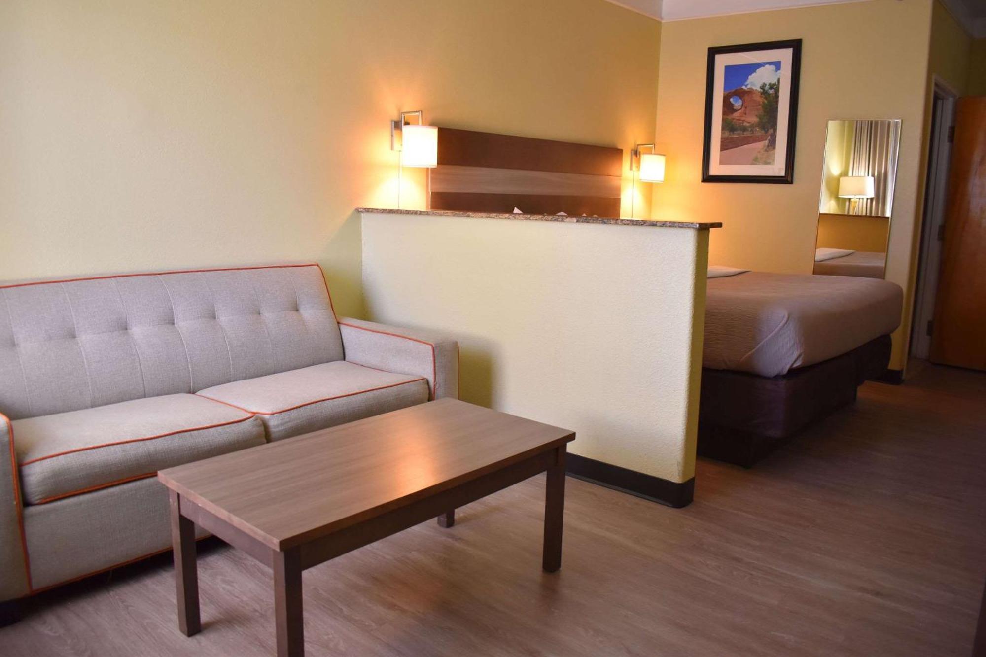 Quality Inn & Suites Gallup I-40 Exit 20 Dış mekan fotoğraf