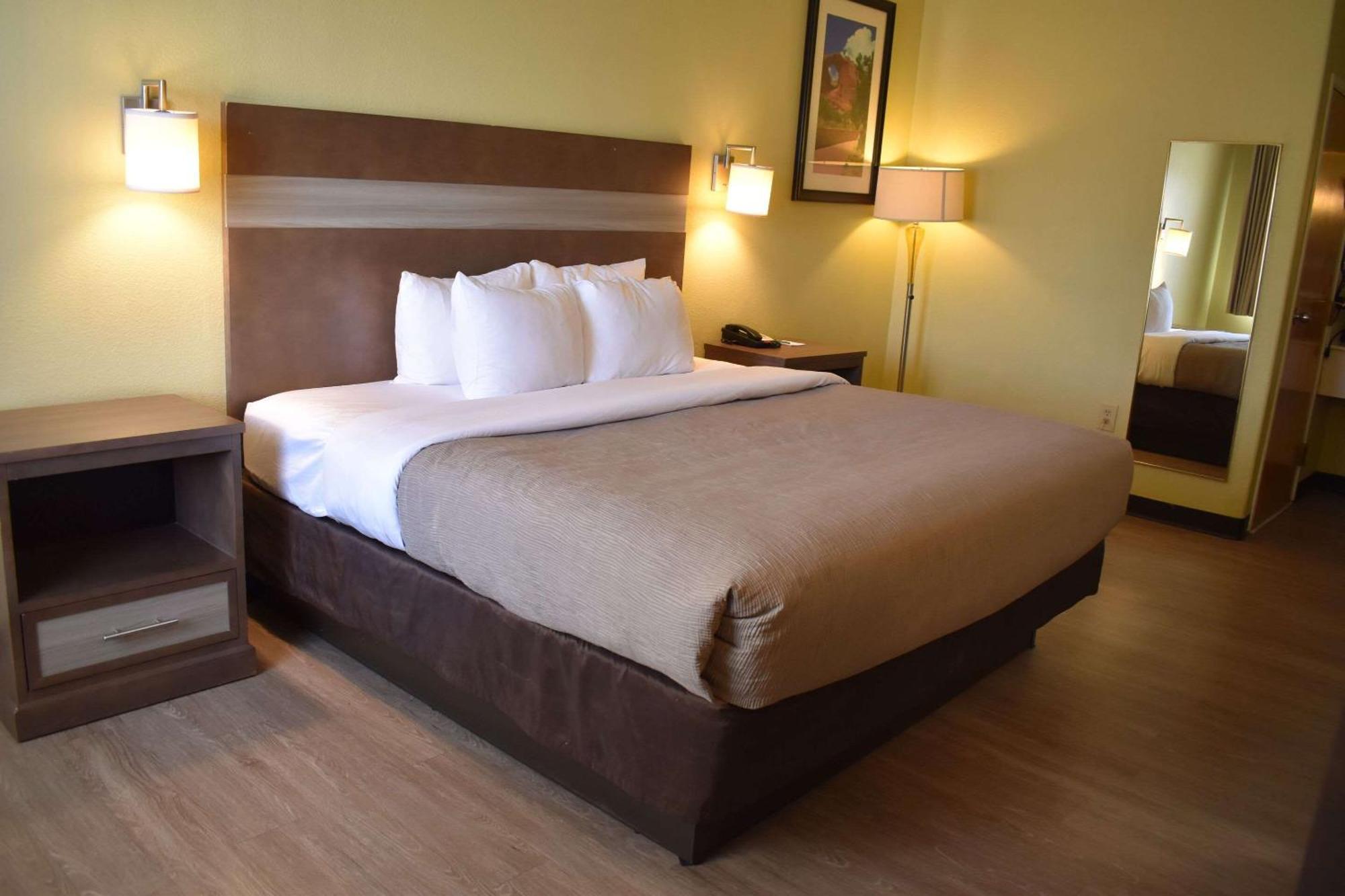 Quality Inn & Suites Gallup I-40 Exit 20 Dış mekan fotoğraf