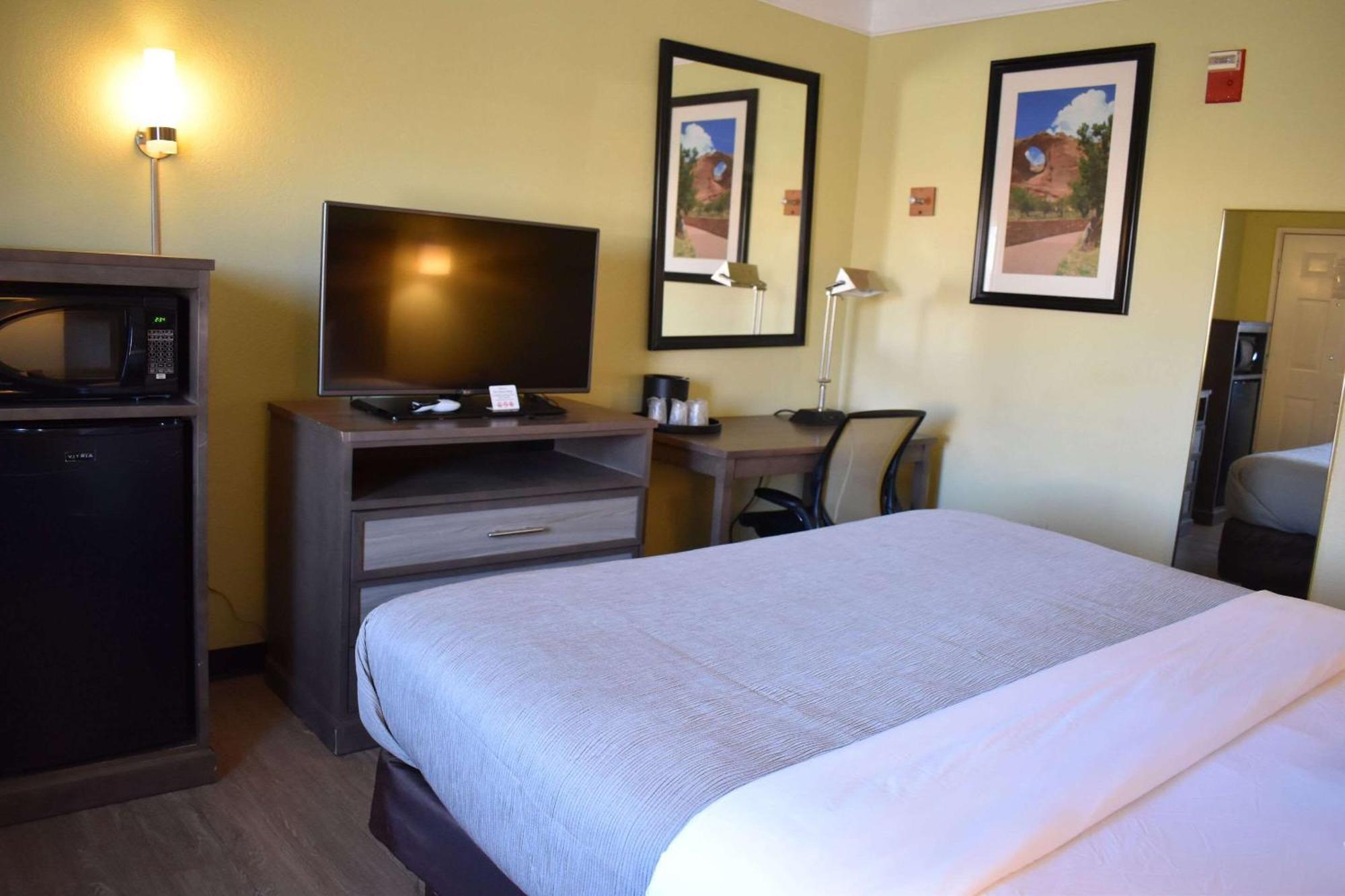 Quality Inn & Suites Gallup I-40 Exit 20 Dış mekan fotoğraf