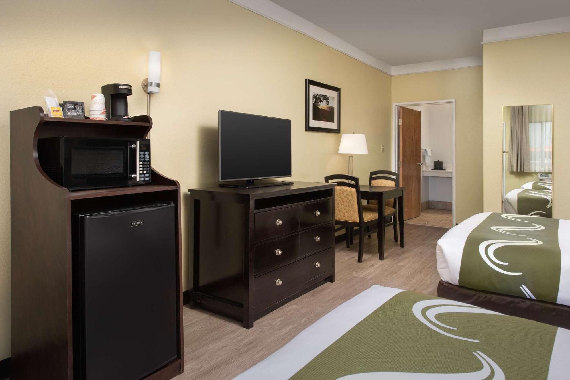 Quality Inn & Suites Gallup I-40 Exit 20 Dış mekan fotoğraf