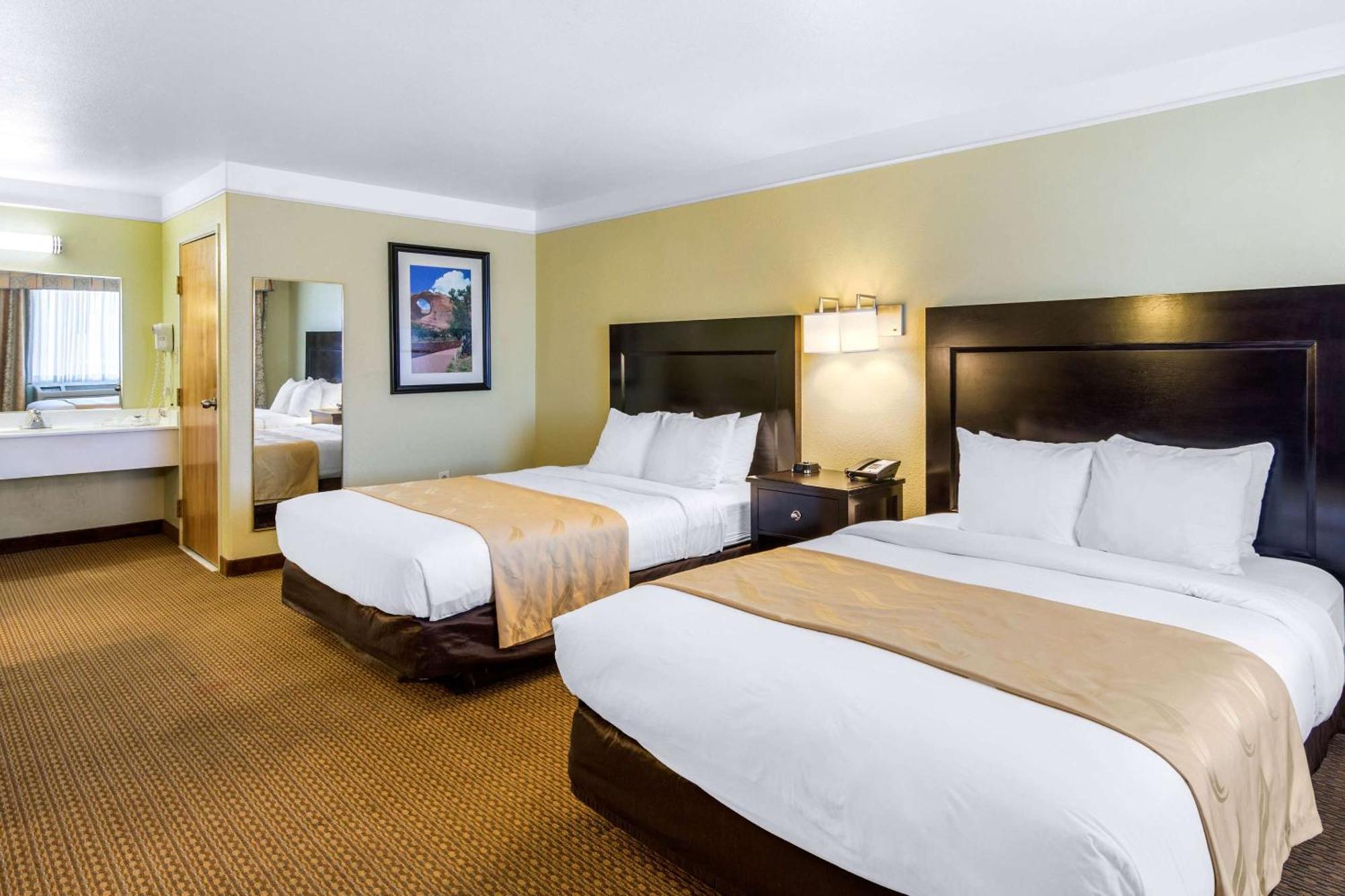 Quality Inn & Suites Gallup I-40 Exit 20 Dış mekan fotoğraf