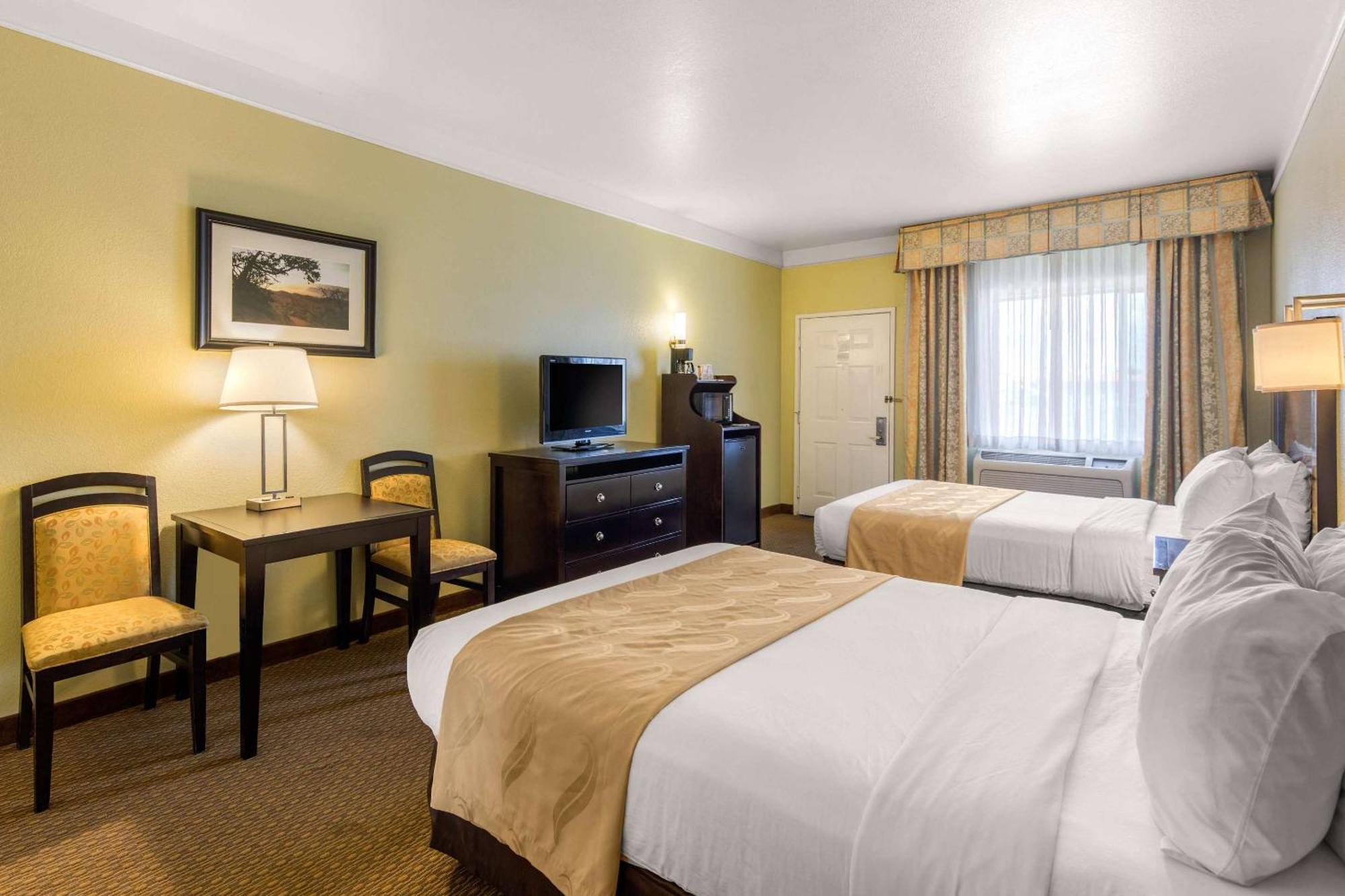 Quality Inn & Suites Gallup I-40 Exit 20 Dış mekan fotoğraf